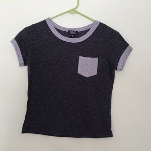 gray pocket cropped tee